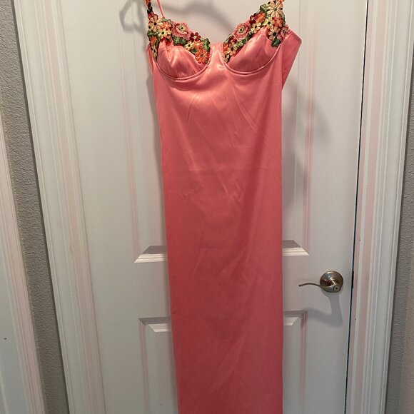 Vici Dresses & Skirts - Vici satin dress